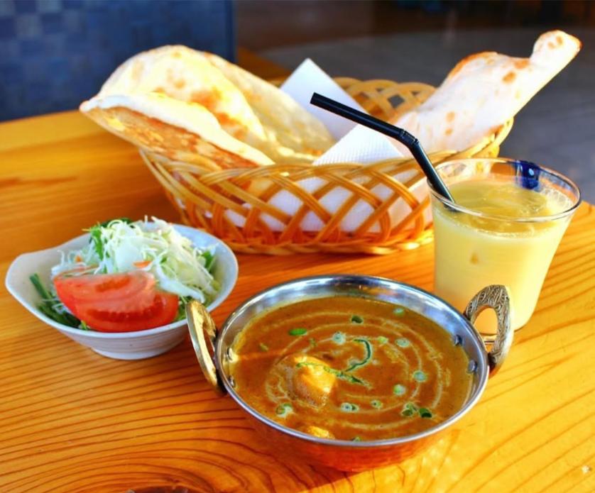 ISHA Famous Curry and Naan Set